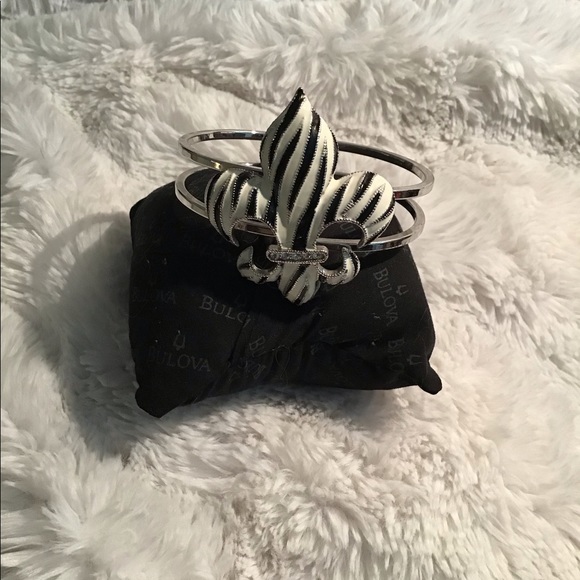 🏙New Orleans Fleur De Lis Silver Bracelet🌃 - Picture 4 of 8